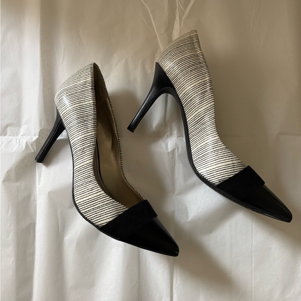 AUDREY BROOKE black and white striped Abbie leather heel. Size is 8.5 M - Picture 7 of 8